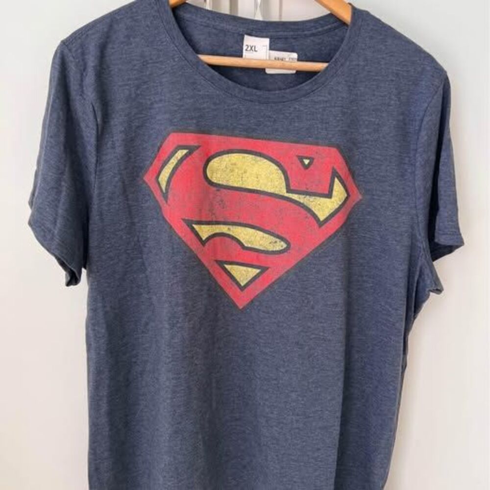 NWT Ladies Superman T-shirt, XL or XXL
